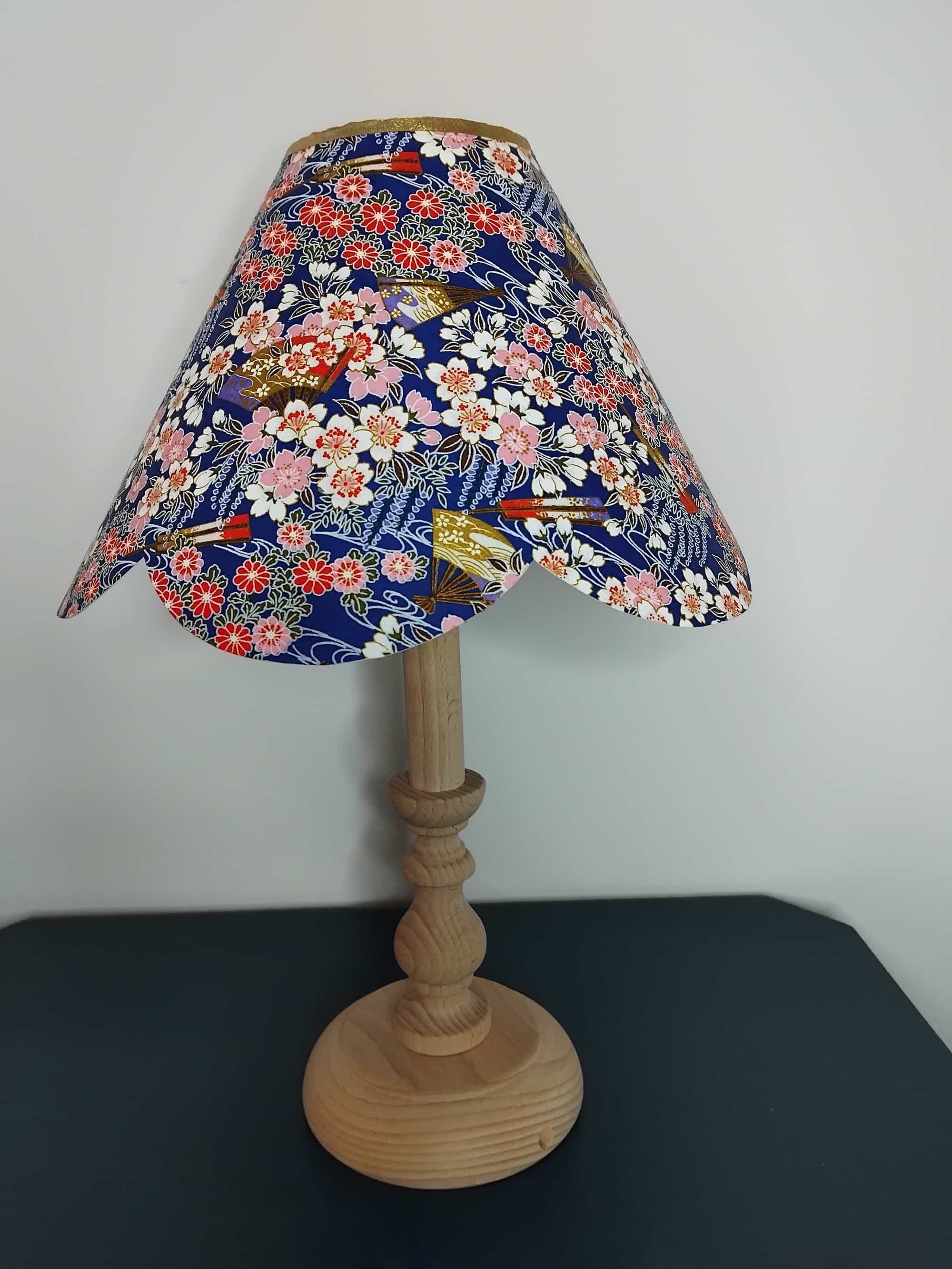 cone eventail festons