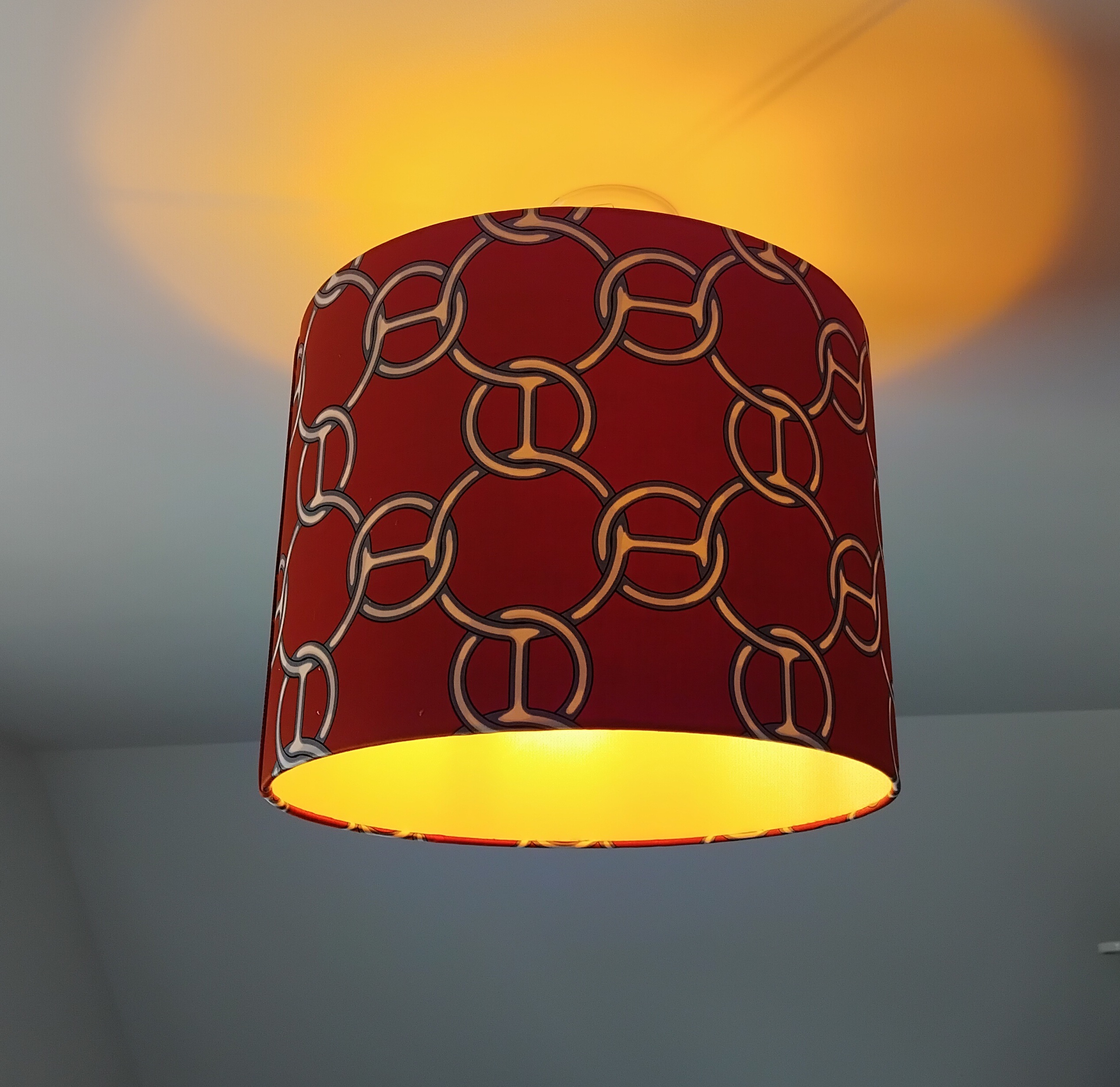 suspension hermes allumée